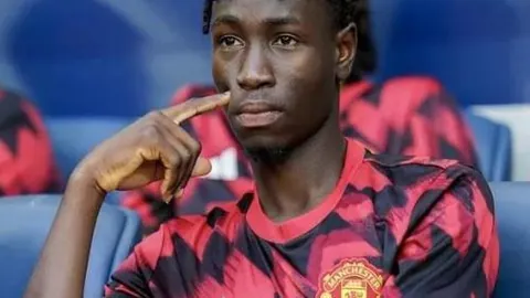 《揭秘真相！英超焦点战幕后：水晶宫被曝未预料格拉斯纳离队，英媒热议事件内幕》